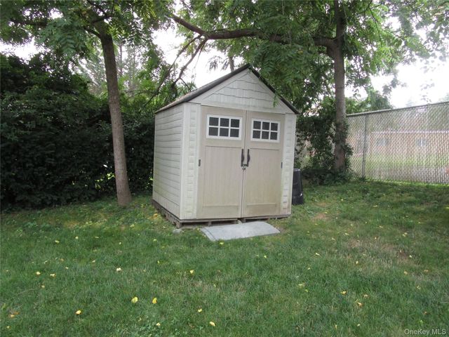 9 Gallows Hill Road, Cortlandt Manor, NY 10567
