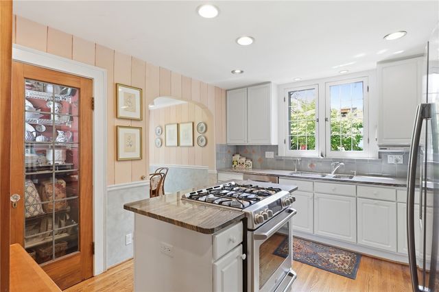 225 Oakdale Drive, Brighton, NY 14618