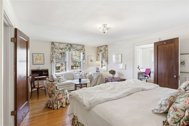225 Oakdale Drive, Brighton, NY 14618
