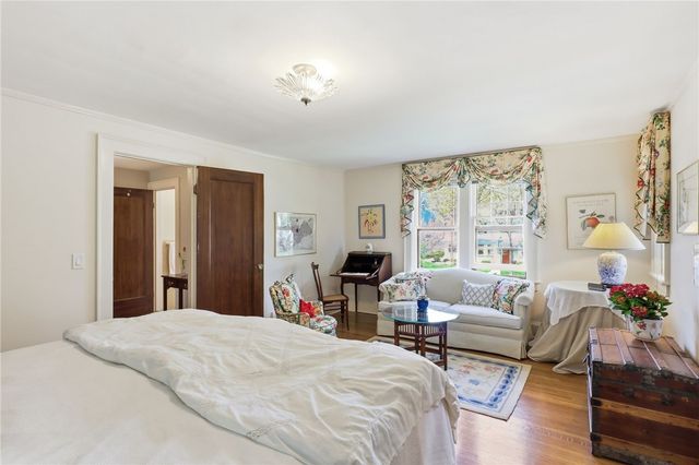225 Oakdale Drive, Brighton, NY 14618