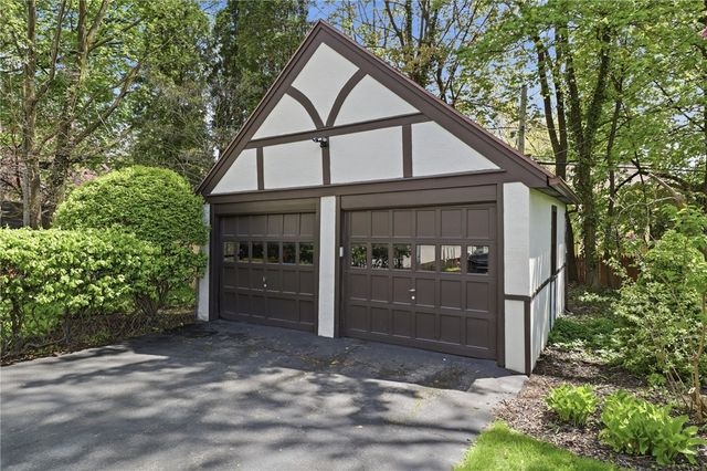 225 Oakdale Drive, Brighton, NY 14618
