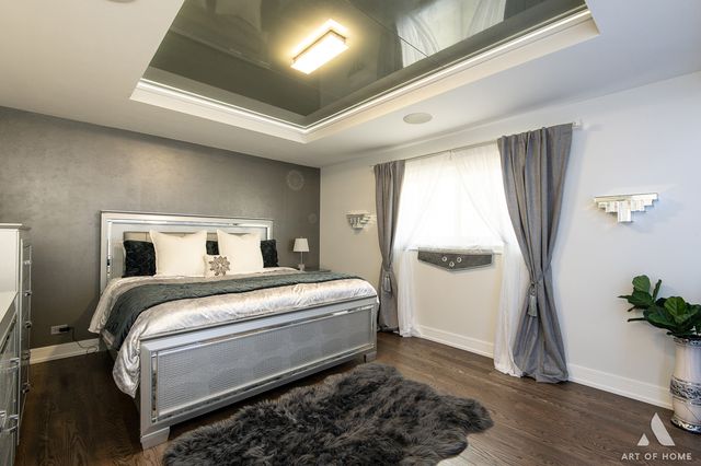 204 S Iowa Avenue, Addison, IL 60101