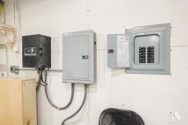 204 S Iowa Avenue, Addison, IL 60101