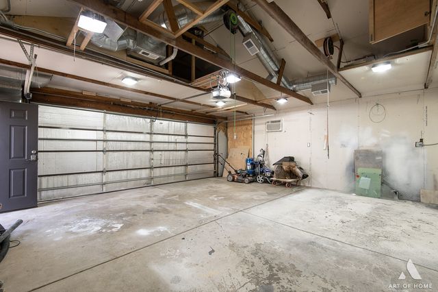 204 S Iowa Avenue, Addison, IL 60101