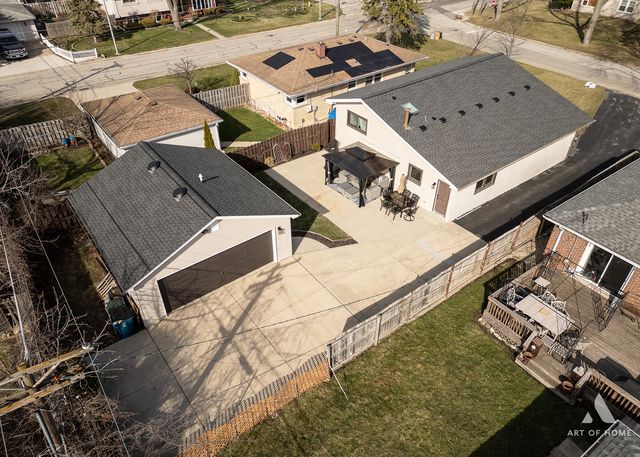 204 S Iowa Avenue, Addison, IL 60101