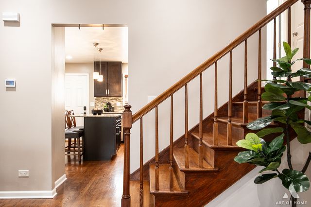 204 S Iowa Avenue, Addison, IL 60101