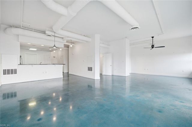 123 College Pl Unit 905, Norfolk, VA 23510