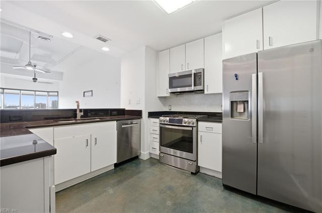 123 College Pl Unit 905, Norfolk, VA 23510