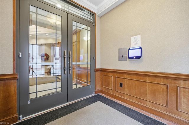 123 College Pl Unit 905, Norfolk, VA 23510