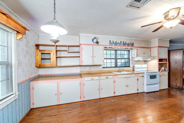 403 Tiger Dr, Thibodaux, LA 70301