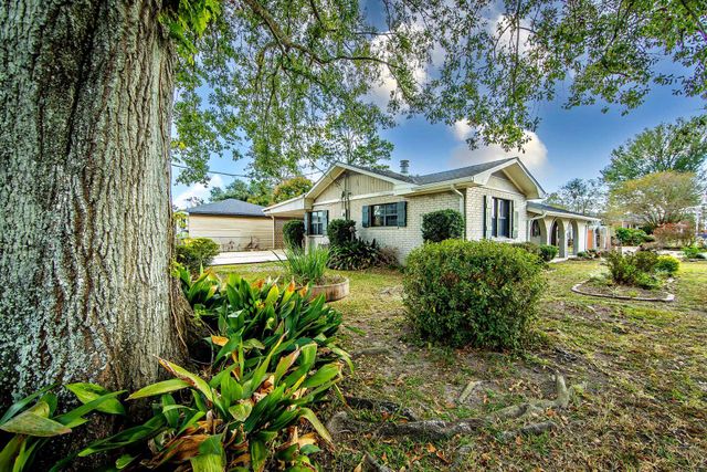 403 Tiger Dr, Thibodaux, LA 70301