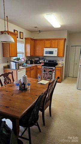 6334 Dillard Ridge Drive, Charlotte, NC 28216