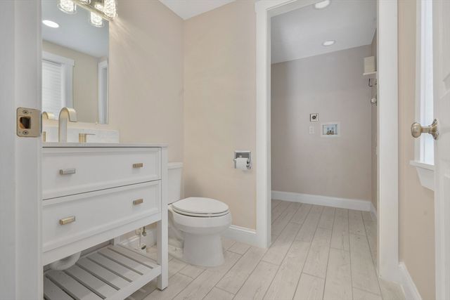 10 Thirteenth St, Wareham, MA 02538
