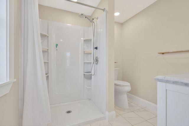 10 Thirteenth St, Wareham, MA 02538
