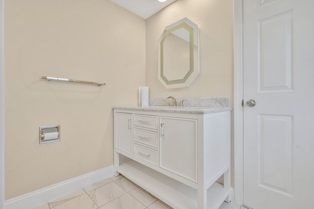 10 Thirteenth St, Wareham, MA 02538