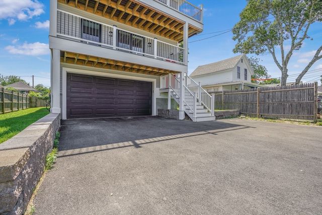 10 Thirteenth St, Wareham, MA 02538