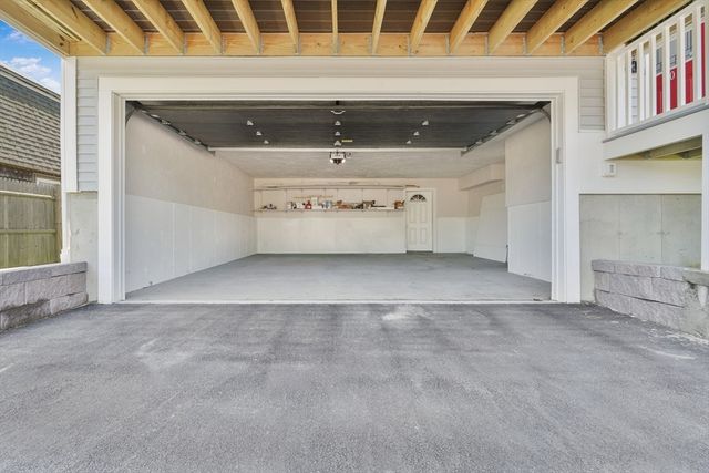 10 Thirteenth St, Wareham, MA 02538