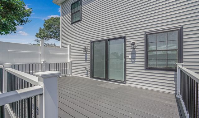 10 Thirteenth St, Wareham, MA 02538