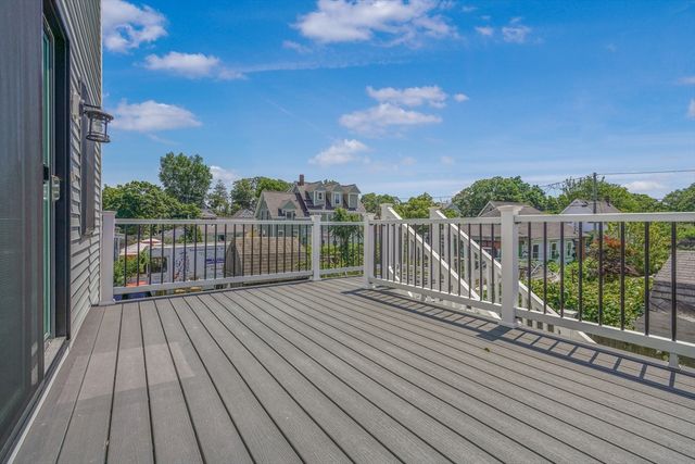 10 Thirteenth St, Wareham, MA 02538