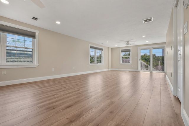 10 Thirteenth St, Wareham, MA 02538