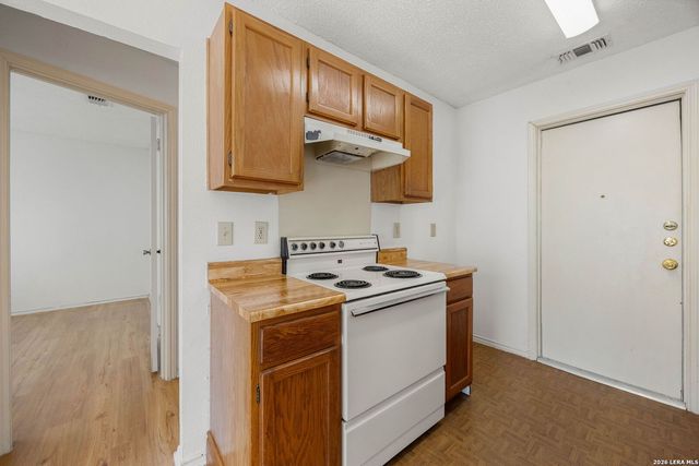 7527 Alverstone, San Antonio, TX 78250