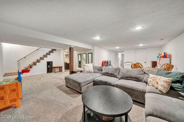 2609 Harmony Rd, Louisville, KY 40299