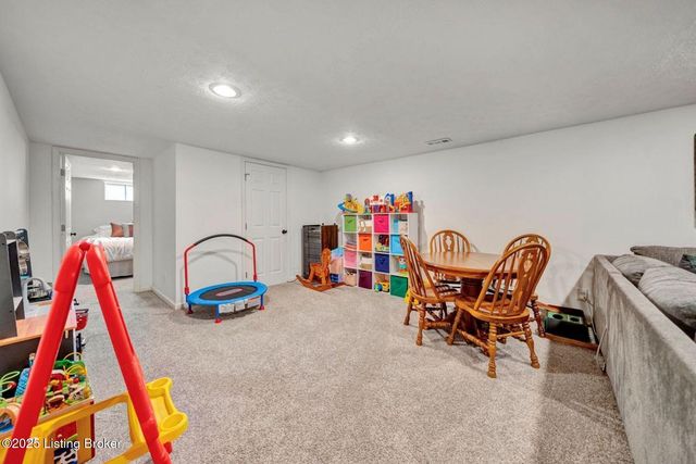 2609 Harmony Rd, Louisville, KY 40299