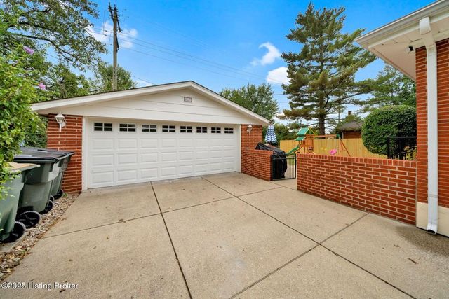 2609 Harmony Rd, Louisville, KY 40299