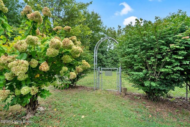 2609 Harmony Rd, Louisville, KY 40299