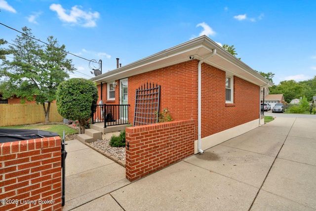 2609 Harmony Rd, Louisville, KY 40299