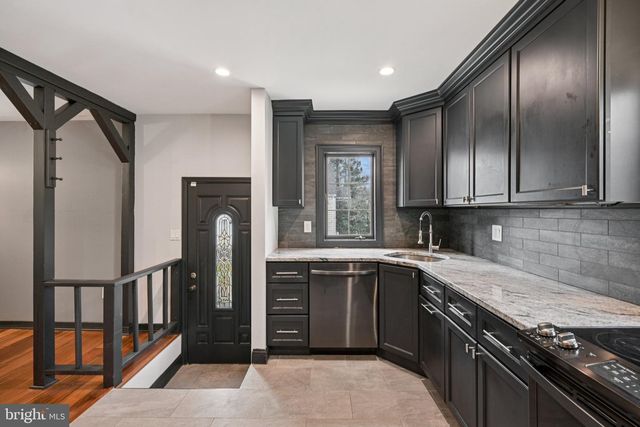 27 SCHOOL LN, Cherry Hill, NJ 08002