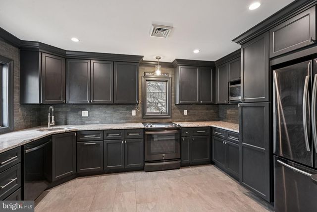 27 SCHOOL LN, Cherry Hill, NJ 08002