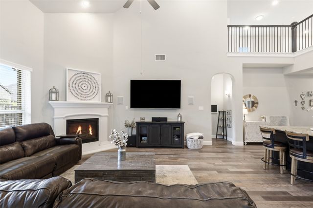 10322 Trail Ridge Drive, Fort Worth, TX 76126