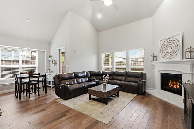 10322 Trail Ridge Drive, Fort Worth, TX 76126