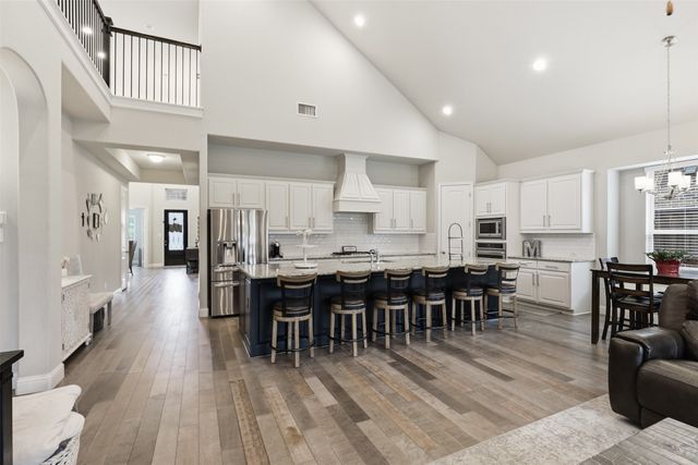 10322 Trail Ridge Drive, Fort Worth, TX 76126