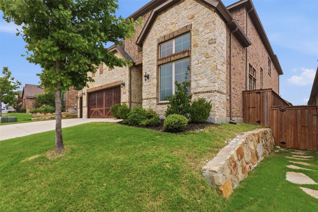 10322 Trail Ridge Drive, Fort Worth, TX 76126