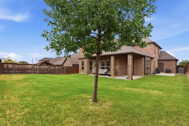 10322 Trail Ridge Drive, Fort Worth, TX 76126