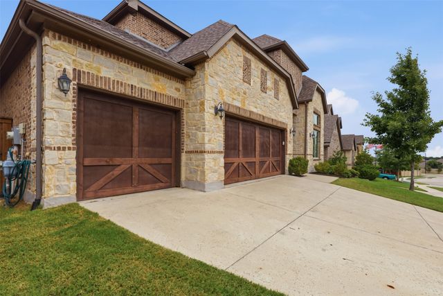 10322 Trail Ridge Drive, Fort Worth, TX 76126