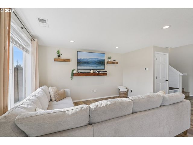 2488 Sw TAYLOR Dr, Mc Minnville, OR 97128