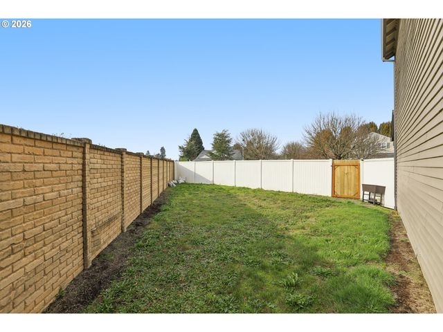 2488 Sw TAYLOR Dr, Mc Minnville, OR 97128