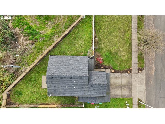 2488 Sw TAYLOR Dr, Mc Minnville, OR 97128