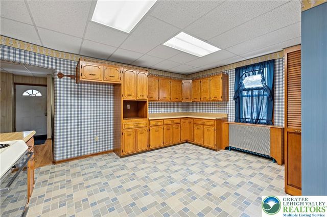 322 Belvidere Street, Nazareth Boro, PA 18064