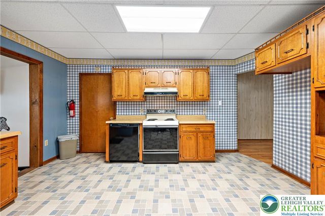 322 Belvidere Street, Nazareth Boro, PA 18064