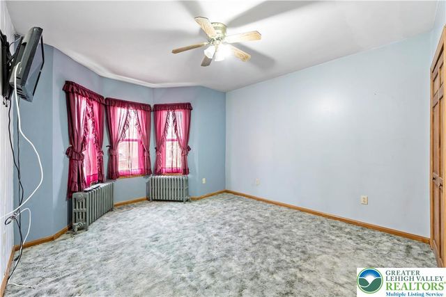 322 Belvidere Street, Nazareth Boro, PA 18064