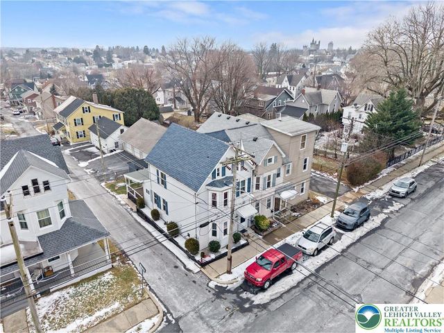 322 Belvidere Street, Nazareth Boro, PA 18064