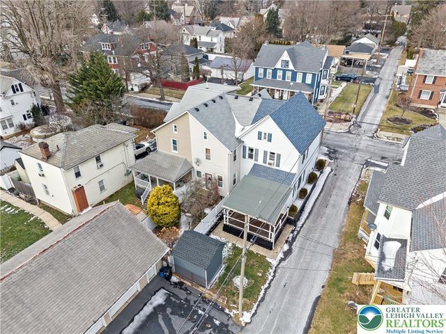 322 Belvidere Street, Nazareth Boro, PA 18064