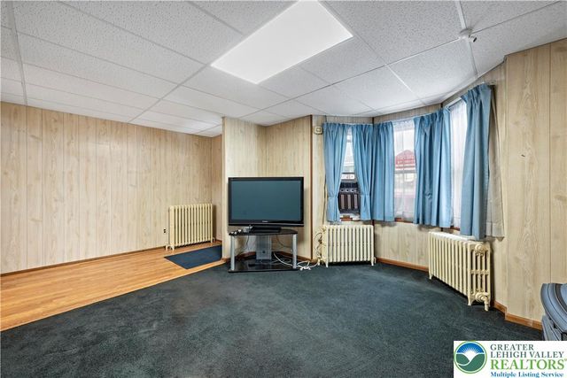 322 Belvidere Street, Nazareth Boro, PA 18064