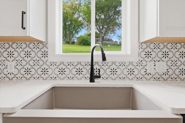 218 BRENT Lane, Council Bluffs, IA 51503