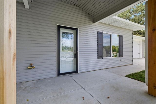 218 BRENT Lane, Council Bluffs, IA 51503