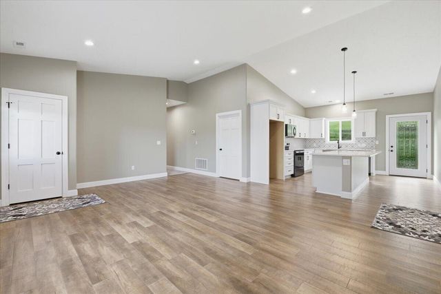 218 BRENT Lane, Council Bluffs, IA 51503